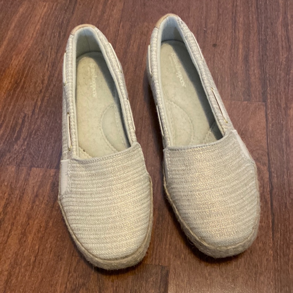 New without tags shimmery gold flat espadrilles by grasshoppers size 7.